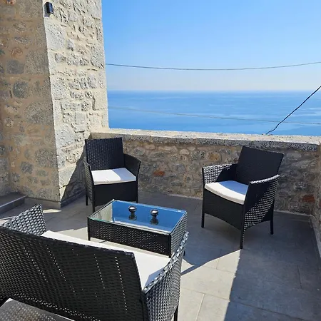 Rigas Stone Tower East Mani 1 Appartement Mína