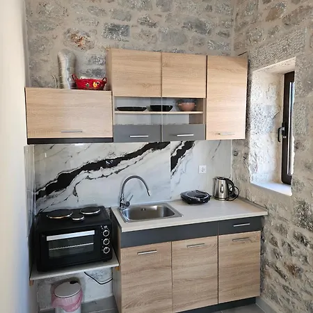 Rigas Stone Tower East Mani 1 * Mína