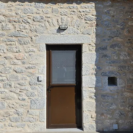 Rigas Stone Tower East Mani 1 Appartement Mína