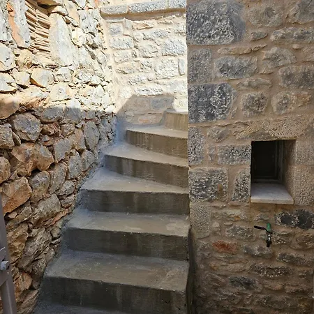 Rigas Stone Tower East Mani 1 *